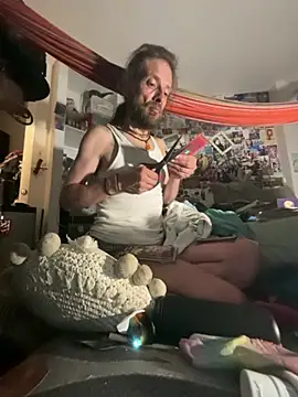 DownstairsSky online show from July 13, 2026, 7:33 am