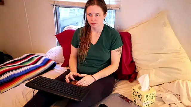 xxpixeyxx online show from November 2, 2025, 1:35 pm