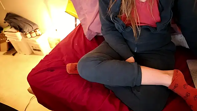 xxpixeyxx online show from February 13, 2026, 11:50 am