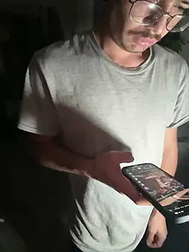 demonslayerr999 online show from September 18, 2025, 11:01 am