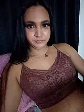 Snapshot of Andrys_ chatting on June 14, 2026, 6:37 am Andrys online show from June 14, 2026, 6:37 am
