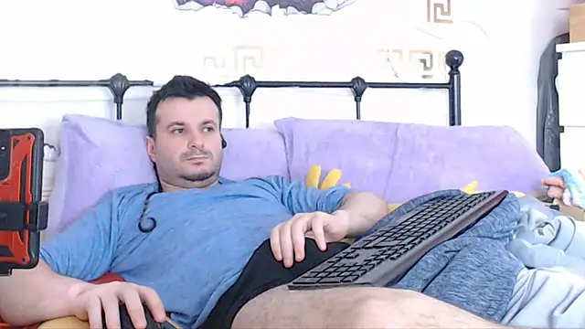 Snapshot of erotico69xxx chatting on January 10, 2025, 11:11 am erotico69xxx online show from January 10, 2025, 11:11 am