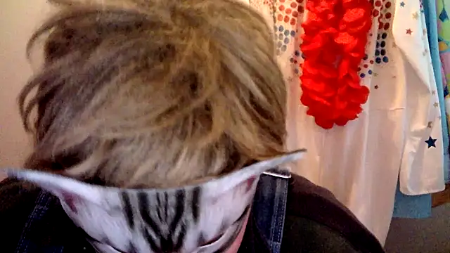 Snapshot of Sigorius chatting on January 8, 2025, 2:14 pm Sigorius online show from January 8, 2025, 2:14 pm