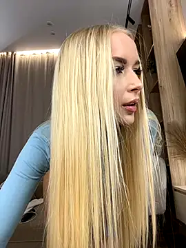 Snapshot of eva_m1racle_ chatting on October 1, 2025, 7:20 pm eva m1racle online show from October 1, 2025, 7:20 pm