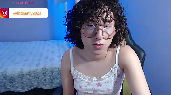 little  amy  online show from January 19, 2025, 11:10 pm