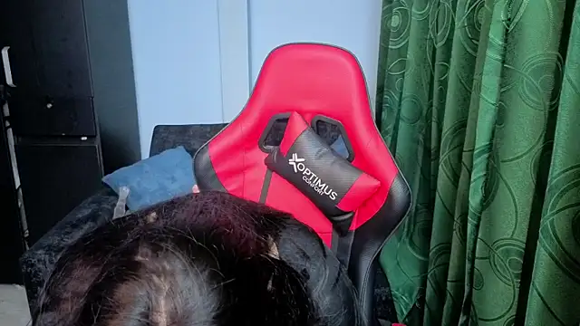 charlotee lovee69 online show from April 9, 2026, 4:01 am