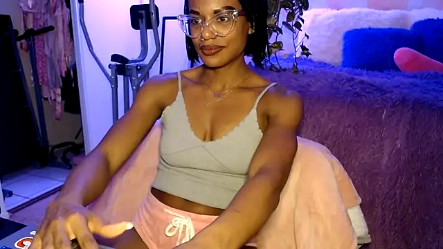 Snapshot of CocoSage chatting on July 1, 2026, 5:42 am CocoSage online show from July 1, 2026, 5:42 am