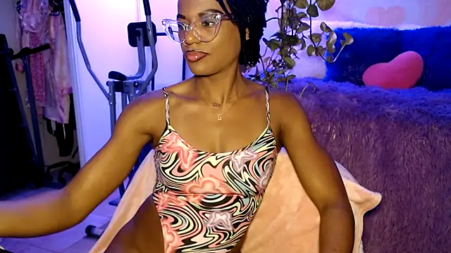 Snapshot of CocoSage chatting on July 13, 2026, 6:05 am CocoSage online show from July 13, 2026, 6:05 am