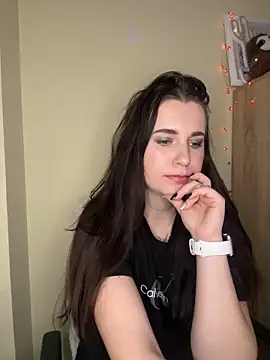 Snapshot of Teylor_Love chatting on February 26, 2025, 8:11 pm Teylor Love online show from February 26, 2025, 8:11 pm