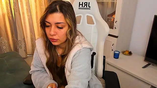 EveEvian online show from January 19, 2025, 9:11 am