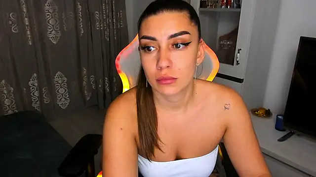 EveEvian online show from January 24, 2025, 6:25 pm