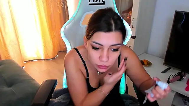 EveEvian online show from February 21, 2025, 11:11 am