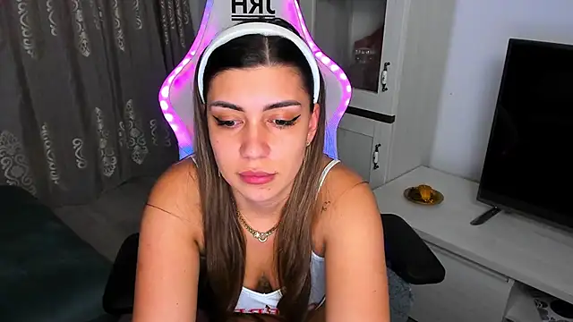 EveEvian online show from February 23, 2025, 8:22 pm