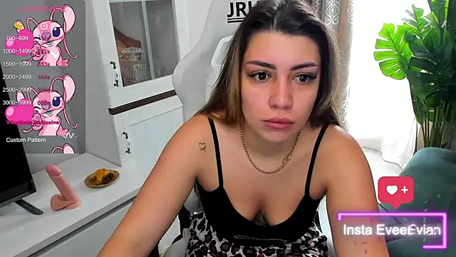 EveEvian online show from March 13, 2025, 10:15 am