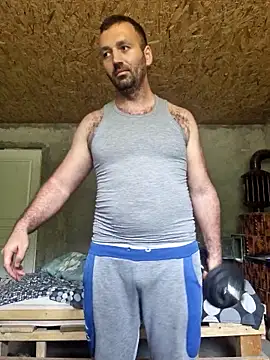Snapshot of florin421 chatting on May 22, 2026, 1:50 pm florin421 online show from May 22, 2026, 1:50 pm
