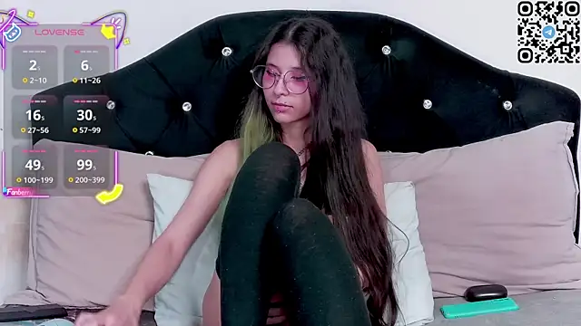 nonawhitemm online show from November 3, 2025, 10:53 pm