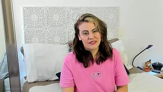 Snapshot of V_monse chatting on December 17, 2024, 3:06 pm V monse online show from December 17, 2024, 3:06 pm