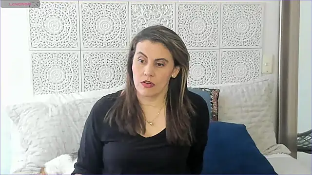 Snapshot of V_monse chatting on February 27, 2025, 7:26 pm V monse online show from February 27, 2025, 7:26 pm