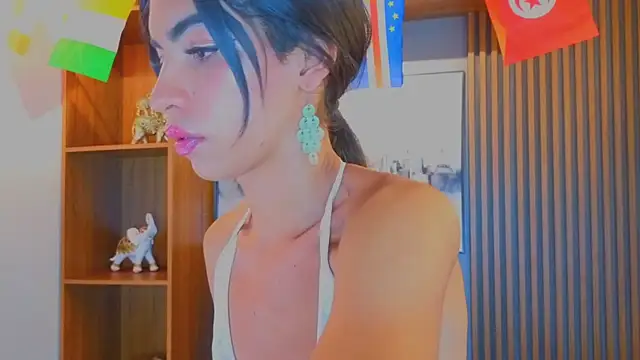 Snapshot of Alahia_Rodriguez chatting on July 16, 2026, 7:31 pm Alahia Rodriguez online show from July 16, 2026, 7:31 pm