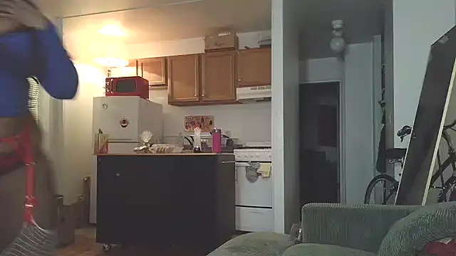 SiminFox online show from December 18, 2025, 3:12 am