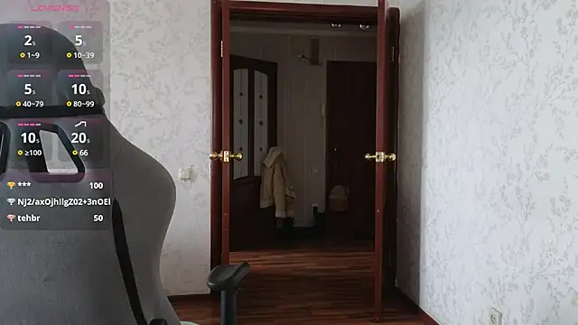 Snapshot of Nelly_Fischer chatting on December 18, 2024, 10:40 am Nelly Fischer online show from December 18, 2024, 10:40 am