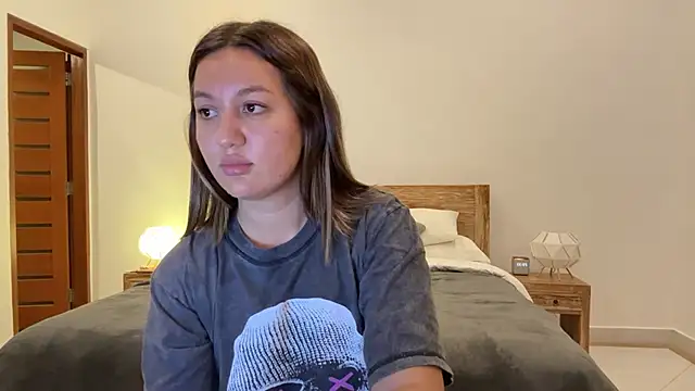 Snapshot of Nelly_Fischer chatting on September 15, 2025, 3:34 pm Nelly Fischer online show from September 15, 2025, 3:34 pm