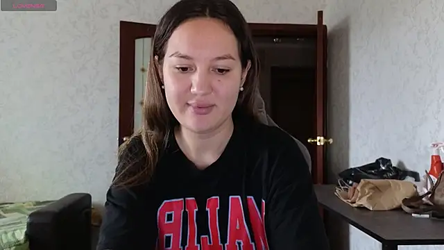 Snapshot of Nelly_Fischer chatting on April 14, 2026, 7:25 am Nelly Fischer online show from April 14, 2026, 7:25 am