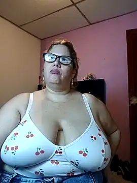 EllisW8 online show from April 16, 2026, 9:39 pm