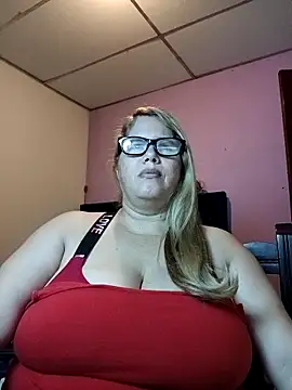 EllisW8 online show from April 18, 2026, 11:14 am