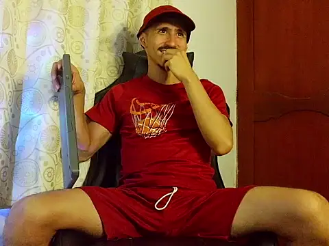 HomeAloneK online show from April 22, 2026, 7:26 pm