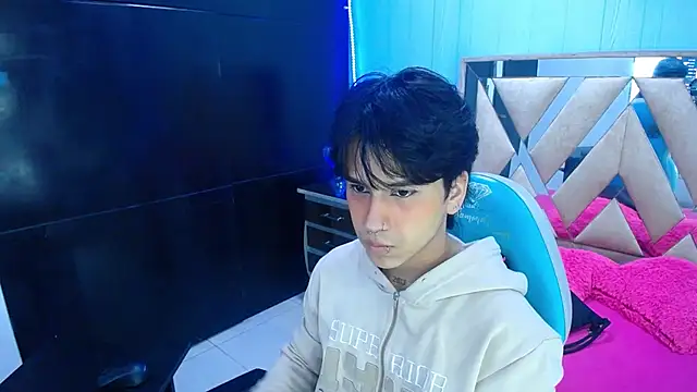 alex 477 online show from November 13, 2025, 11:42 am