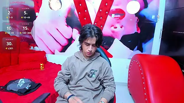 alex 477 online show from April 21, 2026, 11:38 am