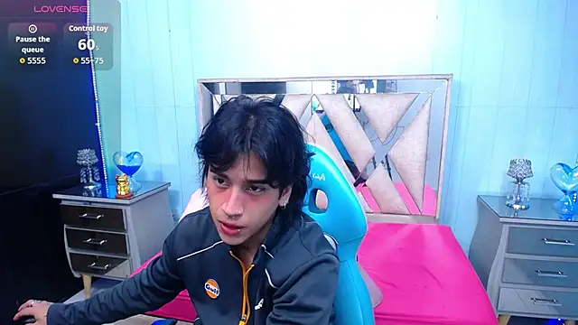 Snapshot of alex_477 chatting on July 20, 2026, 11:45 am alex 477 online show from July 20, 2026, 11:45 am