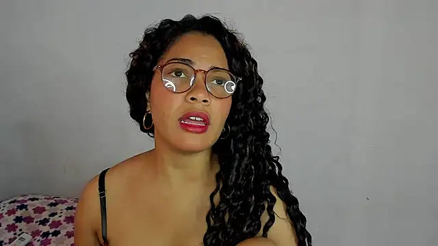 Jade Dorthini online show from January 21, 2025, 7:39 pm