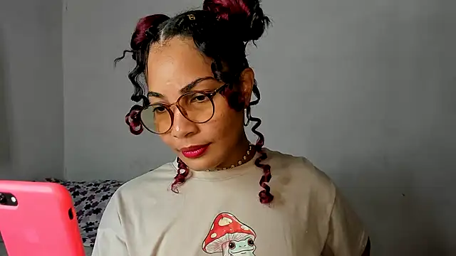 Jade Dorthini online show from March 7, 2025, 9:06 pm