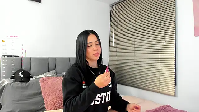 Gigi-bom online show from January 6, 2026, 11:07 pm