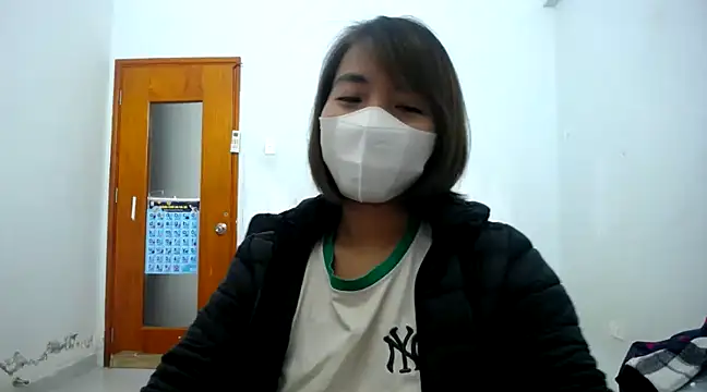 Michiko1 online show from February 1, 2025, 12:58 pm