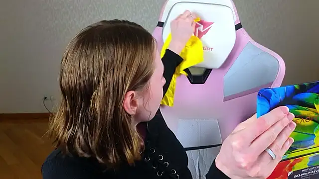 Cowell Adelina online show from March 7, 2026, 9:17 am