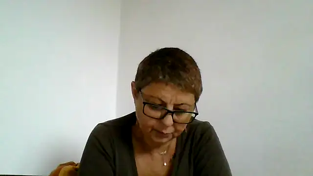 roseblak42 online show from October 6, 2025, 1:52 pm