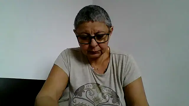 roseblak42 online show from December 3, 2025, 10:13 am