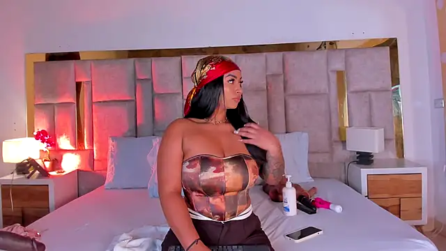 Miss Abigail  online show from October 22, 2025, 1:22 pm