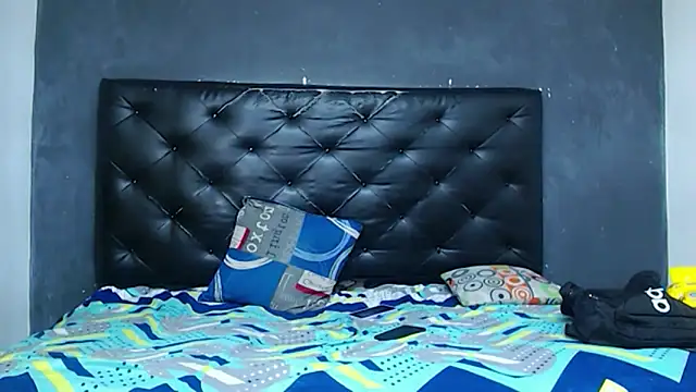 4SexFantastic online show from April 8, 2026, 12:32 am