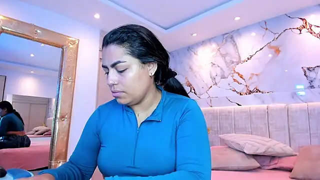 kiana cream online show from March 23, 2026, 11:36 am