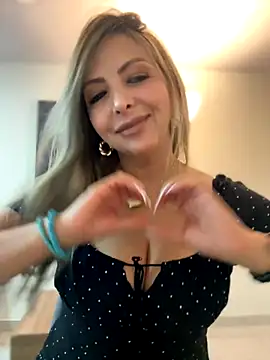  Abril-Office1 online show from November 10, 2025, 1:10 pm