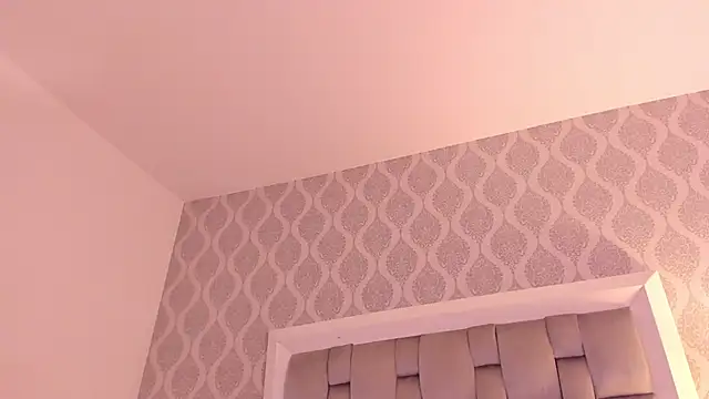 Megan Leal1 online show from November 5, 2025, 3:50 am