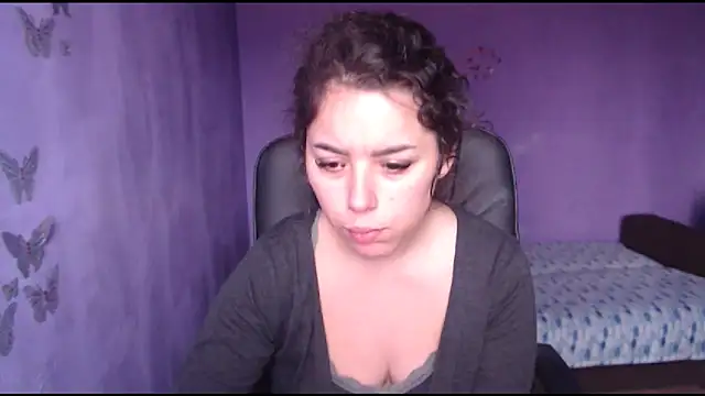 LovelyJulliette online show from January 22, 2025, 12:27 pm