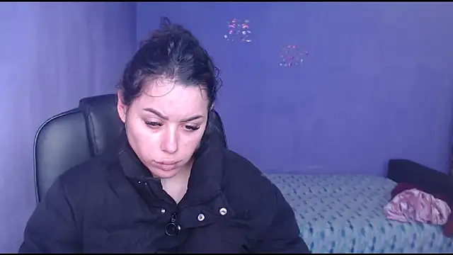 LovelyJulliette online show from February 7, 2025, 1:43 pm
