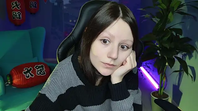 VeliraBraitberg online show from December 29, 2024, 8:11 am