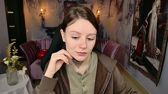 VeliraBraitberg online show from October 19, 2025, 3:34 pm