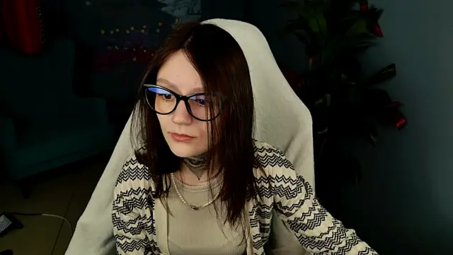 VeliraBraitberg online show from March 18, 2026, 1:03 pm